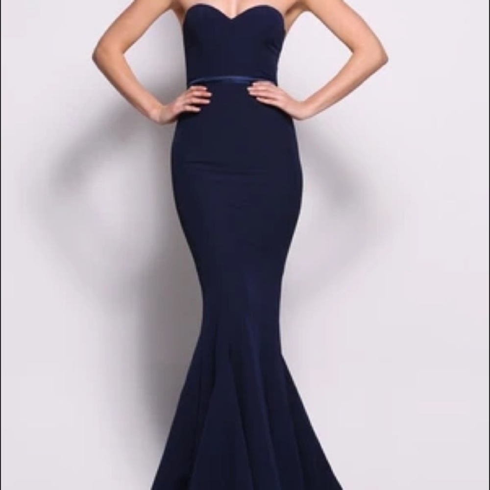 ELLE ZEITOUNE NAVY GOWN